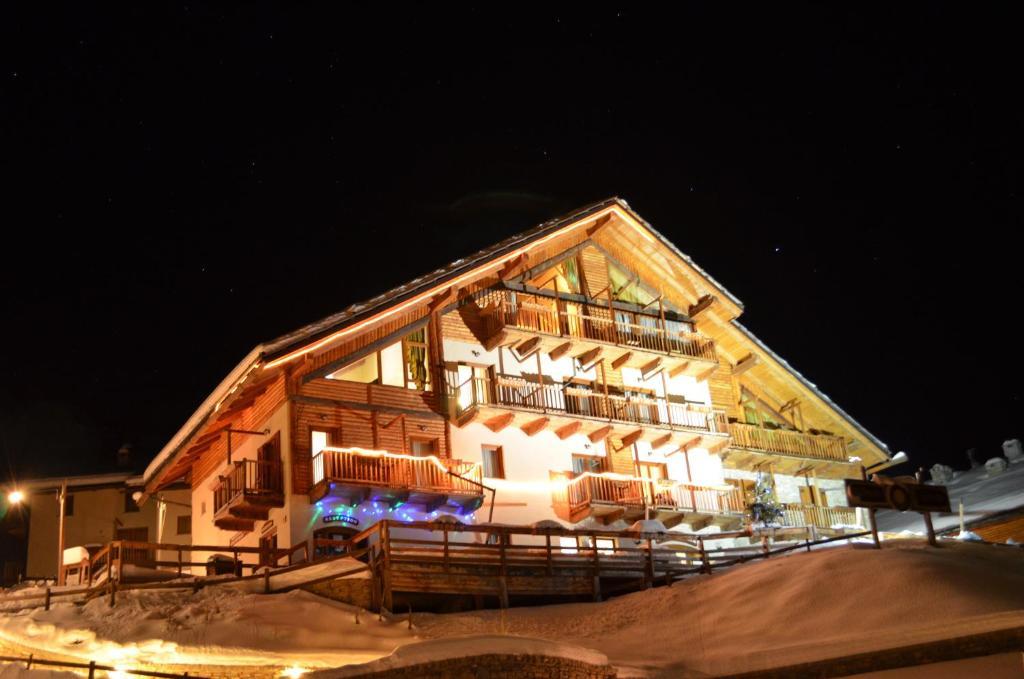 Residence Cianfuran Bardonecchia Bagian luar foto