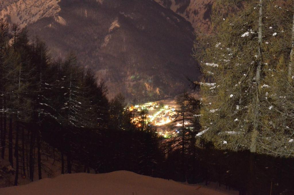 Residence Cianfuran Bardonecchia Bagian luar foto
