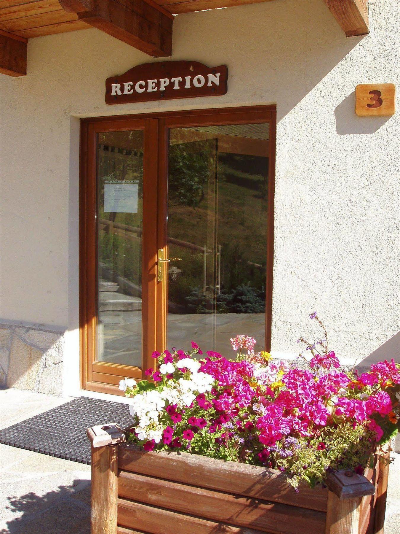 Residence Cianfuran Bardonecchia Bagian luar foto