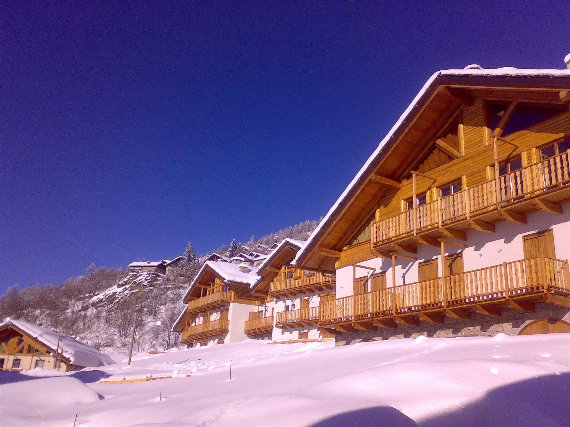 Residence Cianfuran Bardonecchia Bagian luar foto